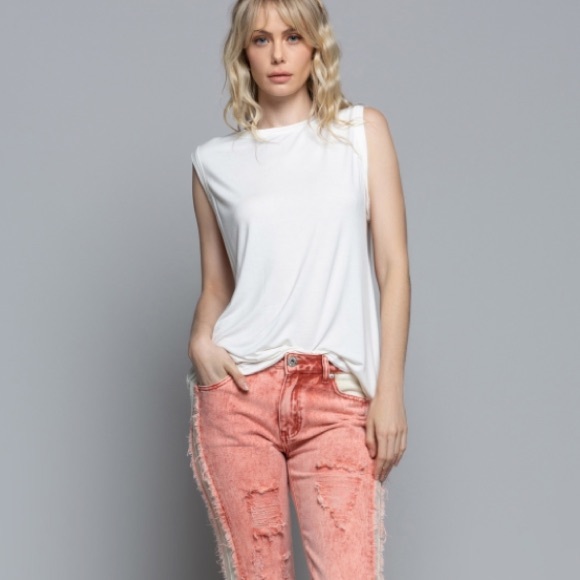 Last One NWT POL White Cut Out  T-Shirt Top Small - Picture 2 of 7